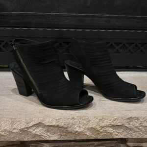 Paul Green Cayanne Peep Toe High Heel Bootie Black Suede Size 6.5